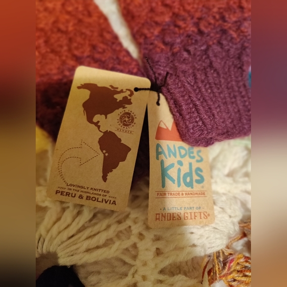 Hand Knit Childrens Size Critter Mittens - Picture 3 of 5